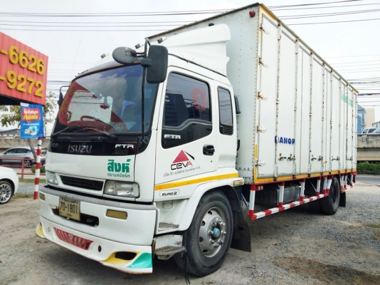 6ล้อISUZU FTR ตู้10บาน ปี05 เครื่อง200แรงม้า ตู้ยาว 7.30เมตร รถสวย พร้อมใช้