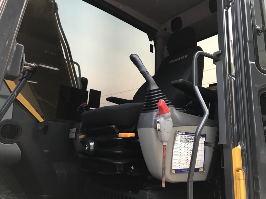 ขาย 130-8 ตัวสุดท้าย จอเหลือง กล้องหลัง 6000 ชม.(PM7000) สนใจติดต่อ 081-4283210 ขาย 130-8 ตัวสุดท้าย จอเหลือง กล้องหลัง 6000 ชม.(PM7000) สนใจติดต่อ 081-4283210