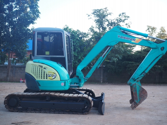 YANMAR VIO40 เครื่องยันม่าสามสูบ ปั้มนิ้ว
