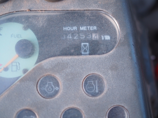 YANMAR VIO40 เครื่องยันม่าสามสูบ ปั้มนิ้ว