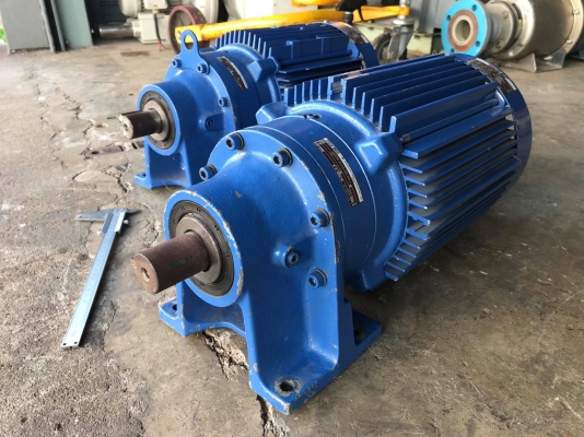 ขายมอเตอร์เกียร์ Cycro drive Sumitomo 3HP. 380V อัตราทด 1:25 made in Japan สภาพสวย หมุนนิ่ม พร้อมใช้งาน มี 2ตัวครับ