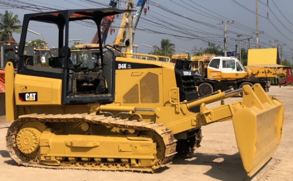 ขายรถดันดิน CAT D4K ปี 2015 (4,XXX ชั่วโมง) นำเข้าเองจากญี่ปุ่น สภาพสวยพร้อมใช้งาน มีVDOการทำงานครับ