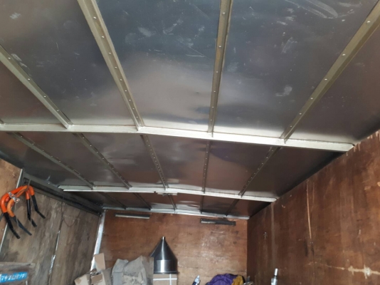 ขาย ตู้บรรทุก ตู้แห้ง ตู้ออฟฟิต ตู้นอน เปิดสไลด์ ด้านข้าง ได้ 2 บาน และเปิด ท้ายได้ 2.2 X4.7 เมตร ใส่รถบรรทุก 6 ล้อ เก่านอก