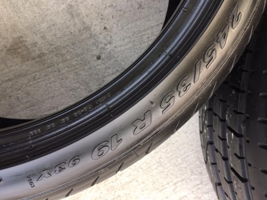 ขายยาง PIRELLI P-ZERO 245/35R19 ปี16 ดอกสวยจด ไร้ตำหนิ ขอบไม่ขาด - ราคาคู่ละ 3,900 บาท ขายยาง PIRELLI P-ZERO 245/35R19 ปี16 ดอกสวยจด ไร้ตำหนิ ขอบไม่ขาด - ราคาคู่ละ 3,900 บาท