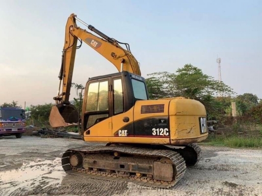 ขาย 895,000 บาท CATTERPILAR.  312 C  14,xxx ชม  เก่านอก 1  ปี มีไลน์หัวเจาะ  เครื่องดี ปั้มแรง เอวแน่น โซ่ใหม่ 2 ข้าง  ไฟฟ้าครบ แอรหนาว เอกสารสัญญา ซื้อขาย  สนใจ  นครปฐม  โทร 0610710295  สนใจ รายการสินค้า อื่นๆ ที่ เว็ปไชค์ Truck2Hand https://www.truck2h
