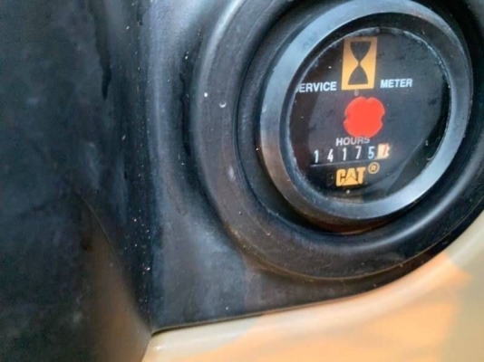 ขาย 895,000 บาท CATTERPILAR.  312 C  14,xxx ชม  เก่านอก 1  ปี มีไลน์หัวเจาะ  เครื่องดี ปั้มแรง เอวแน่น โซ่ใหม่ 2 ข้าง  ไฟฟ้าครบ แอรหนาว เอกสารสัญญา ซื้อขาย  สนใจ  นครปฐม  โทร 0610710295  สนใจ รายการสินค้า อื่นๆ ที่ เว็ปไชค์ Truck2Hand https://www.truck2h