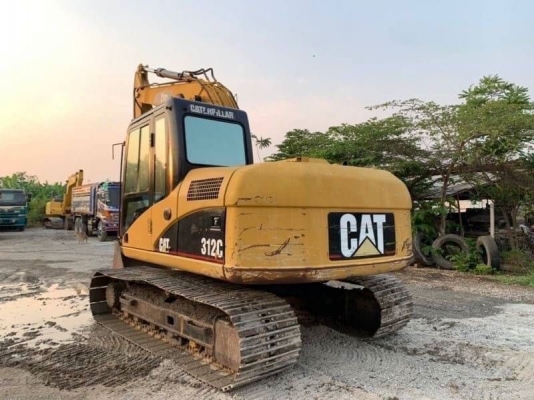 ขาย 895,000 บาท CATTERPILAR.  312 C  14,xxx ชม  เก่านอก 1  ปี มีไลน์หัวเจาะ  เครื่องดี ปั้มแรง เอวแน่น โซ่ใหม่ 2 ข้าง  ไฟฟ้าครบ แอรหนาว เอกสารสัญญา ซื้อขาย  สนใจ  นครปฐม  โทร 0610710295  สนใจ รายการสินค้า อื่นๆ ที่ เว็ปไชค์ Truck2Hand https://www.truck2h