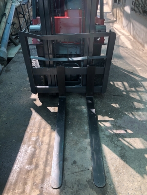 รถฟอร์คลิฟต์Nissan1.5ตัน เครื่องดีเซลtd27เกียร์autoเสาสูง3ม.