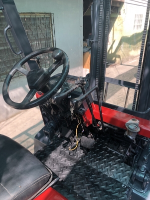 รถฟอร์คลิฟต์Nissan1.5ตัน เครื่องดีเซลtd27เกียร์autoเสาสูง3ม.