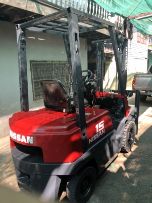 รถฟอร์คลิฟต์Nissan1.5ตัน เครื่องดีเซลtd27เกียร์autoเสาสูง3ม.