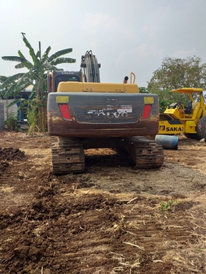 ขาย 890,000 VOLVO EC210B เล่มทะเบียน ทำงาน 10,600 ชม.ไฟฟ้าครบ เครื่องดี ปั้มแรง เอวแน่น แอร์ฉ่ำช่วงล่างเต็ม รถสวยพร้อมใช้เอกสารเล่มพร้อมโอน รถอยู่ จันทบุรี 090-772-3710 090-772-3708 ขาย 890,000 VOLVO EC210B เล่มทะเบียน ทำงาน 10,600 ชม.ไฟฟ้าครบ เครื่องดี ปั้มแรง เอวแน่น แอร์ฉ่ำช่วงล่างเต็ม รถสวยพร้อมใช้เอกสารเล่มพร้อมโอน รถอยู่ จันทบุรี 090-772-3710 090-772-3708
