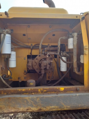 ขาย 890,000 VOLVO EC210B เล่มทะเบียน ทำงาน 10,600 ชม.ไฟฟ้าครบ เครื่องดี ปั้มแรง เอวแน่น แอร์ฉ่ำช่วงล่างเต็ม รถสวยพร้อมใช้เอกสารเล่มพร้อมโอน รถอยู่ จันทบุรี 090-772-3710 090-772-3708