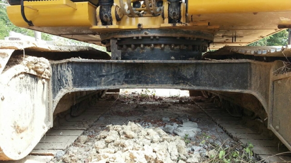 ขาย 1,950,000 CAT 320D2 TDZ เล่มทะเบียน รถทำงาน 7,400 ชม. สภาพเหมือนใหม่ ไฟ้ฟ้าครบ เครื่องดี ปั้มแรง เอวแน่น ช่วงล่างสวย รถสวยพร้มใช้งาน เอกสารพร้อมโอน รถอยู่ เพชรบุรี 090-772-3710 090-772-3708