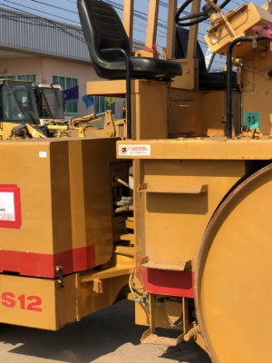 ขายรถบด 3 ล้อ DYNAPAC CS12 นำเข้าเองจากญี่ปุ่น สภาพสวยพร้อมใช้ มีVDOการทำงานครับ ขายรถบด 3 ล้อ DYNAPAC CS12 นำเข้าเองจากญี่ปุ่น สภาพสวยพร้อมใช้ มีVDOการทำงานครับ