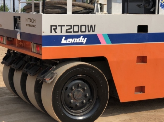 ขายรถบด 7 ล้อยาง HITACHI RT200W (4XX ชั่วโมง) นำเข้าเองจากญี่ปุ่น สภาพสวยพร้อมใช้งาน มีVDOการทำงานครับ
