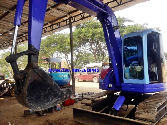 ขายรถขุด Komatsu PC75UU-2 เครื่องยนต์komatsu-4D95L, คอนโทรลน้ำมัน, ปั๊มนิ้ว, หัวตู้แอร์เย็น, แทรคเหล็กก๊อบยาง, รถเดิมใช้งานบริษัท