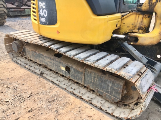 Komatsu PC40MR-2 5842ชั่วโมง นำเข้าจากญี่ปุ่น โทร. 080-6565422 (หนิง)