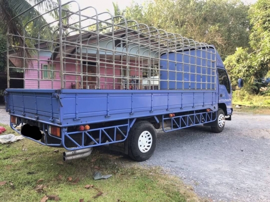 รถอีซูซุ 6 ล้อ ( ไม่ดั้ม ) NPR 130 แรงม้า. ปี 48. สนใจติดต่อ 081 - 6079515 รถอีซูซุ 6 ล้อ ( ไม่ดั้ม ) NPR 130 แรงม้า. ปี 48. สนใจติดต่อ 081 - 6079515