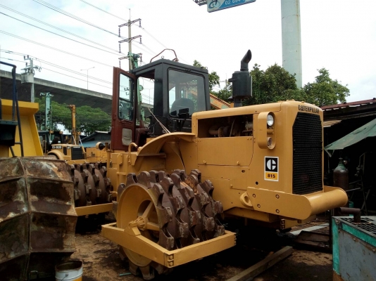 รถดัน CATERPILLAR รุ่น 815