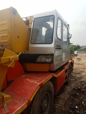 รถเครน KOBELCO