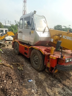 รถเครน KOBELCO