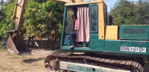 KOMATSU PC 120-3 KOMATSU PC 120-3