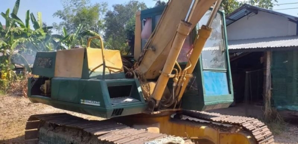 KOMATSU PC 120-3 KOMATSU PC 120-3