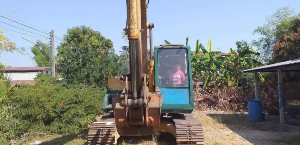 KOMATSU PC 120-3 KOMATSU PC 120-3