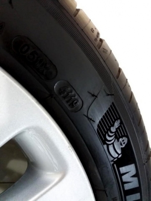 14 กว้าง6.5 ET39 พร้อมยางดอกเต็ม ปีต่ำแถมติดไปให้ ตจว จัดส่งครับ -กดเข้า www.phongcar2481.com มีสินค้าอีก -โทร 092-567-7374 และ 091-816-4725 พี LINE: PC2481 -ตจว จัดส่งถึงบ้าน พร้อมหลักฐานจัดส่ง *********