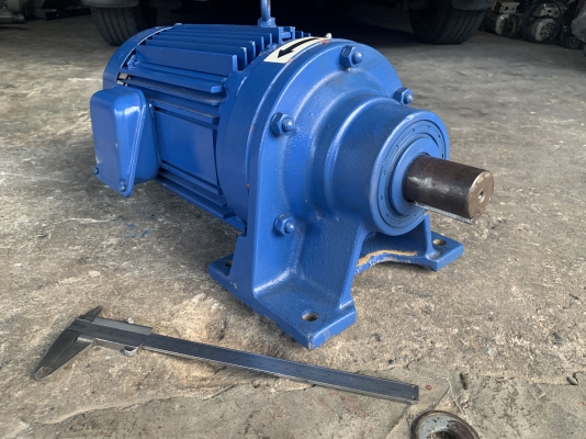 ขายมอเตอร์เกียร์ Cycro drive Sumitomo 3HP. 380V อัตราทด 1:6 made in Japan เพลาออกประมาณ 240 รอบต่อนาที สภาพสวย พร้อมใช้งาน ขายมอเตอร์เกียร์ Cycro drive Sumitomo 3HP. 380V อัตราทด 1:6 made in Japan เพลาออกประมาณ 240 รอบต่อนาที สภาพสวย พร้อมใช้งาน