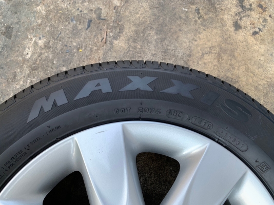ล้อแม็ก Nissan March ขอบ 15 พร้อมยาง 175-65-15 Maxxis ปี 18 สภาพดี