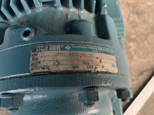 ขายมอเตอร์เกียร์ Cycro drive Sumitomo 1HP. 380V อัตราทด 1:21 made in Japan เพลาออกประมาณ 68 รอบต่อนาที สภาพสวย หมุนนิ่ม พร้อมใช้งาน