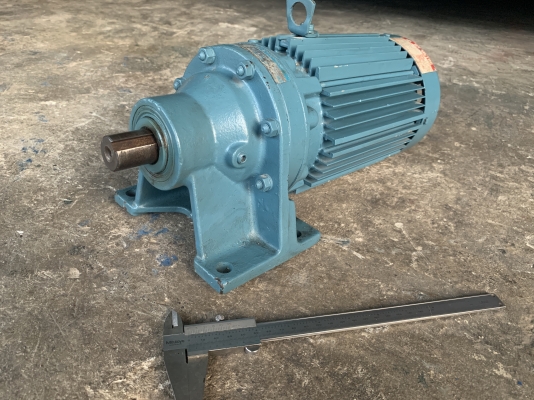 ขายมอเตอร์เกียร์ Cycro drive Sumitomo 1HP. 380V อัตราทด 1:21 made in Japan เพลาออกประมาณ 68 รอบต่อนาที สภาพสวย หมุนนิ่ม พร้อมใช้งาน
