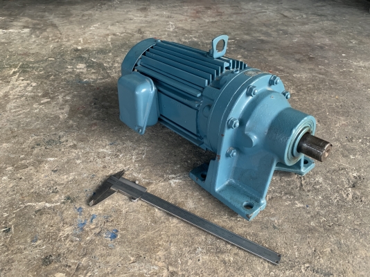 ขายมอเตอร์เกียร์ Cycro drive Sumitomo 1HP. 380V อัตราทด 1:21 made in Japan เพลาออกประมาณ 68 รอบต่อนาที สภาพสวย หมุนนิ่ม พร้อมใช้งาน