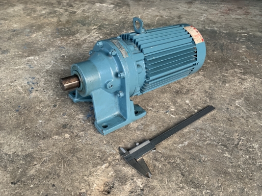ขายมอเตอร์เกียร์ Cycro drive Sumitomo 1HP. 380V อัตราทด 1:21 made in Japan เพลาออกประมาณ 68 รอบต่อนาที สภาพสวย หมุนนิ่ม พร้อมใช้งาน