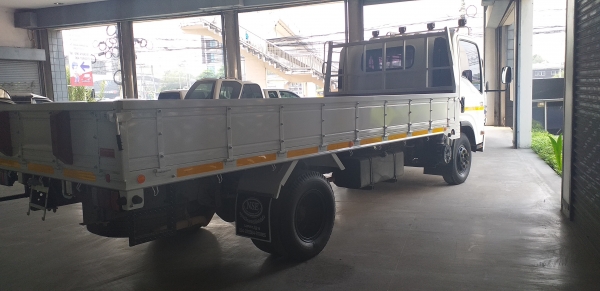 ขาย6ล้อ ISUZU NPR 75K ปี2013 150แรงม้า
