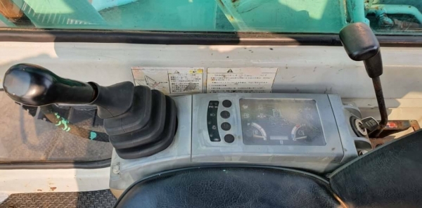 ขายด่วน530,000บาทรถแบคโฮKOBELCOโกเบโก้SK60-5มารค์ไฟ้รุ่นยอดนิยมสวยๆเทียบเท่าPC60เครื่อง4สูบ4JB1เครื่องดีปั่มแรงไฟฟ้าครบซีเรียสุงรถนอกเพิ่งนำเข้ามาใหม่ยังไม่เคยใช้งานในเมืองไทยเลย