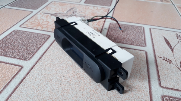 นาฬิกาติดรถ Mitsubishi Pajaro Mini 1998 แบบดิจิตอล นาฬิกาติดรถ Mitsubishi Pajaro Mini 1998 แบบดิจิตอล