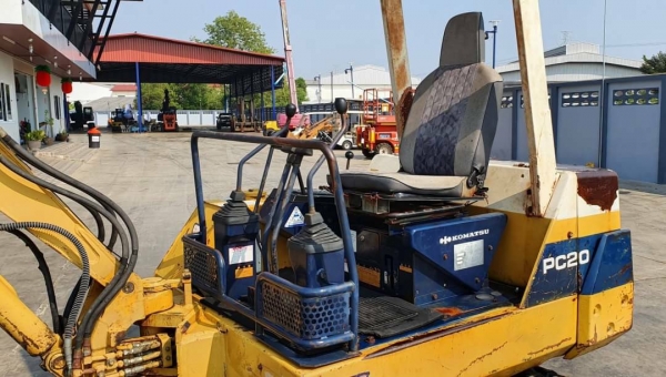 ขายด่วน175,000บาทรถแบคโฮKOMATSUโคมัสซูรุ่นยอดนิยมสวยๆPC20-6เครื่องโคมัสซู3D84เครื่องดีปั่มแรงรถนอกเพิ่งนำเข้ามาใหม่ยังไม่เคยใช้งานในเมืองไทยเลย เครื่องดีปั้มเเรงพร้อมใช้บูมอาร์มสวยช่างล่างดีรถสวยเร็วแรงไม่โหลดพร้อมใช้เดิมๆเอกสารอินวอยล์081-989-1989หรั่งคร ขายด่วน175,000บาทรถแบคโฮKOMATSUโคมัสซูรุ่นยอดนิยมสวยๆPC20-6เครื่องโคมัสซู3D84เครื่องดีปั่มแรงรถนอกเพิ่งนำเข้ามาใหม่ยังไม่เคยใช้งานในเมืองไทยเลย เครื่องดีปั้มเเรงพร้อมใช้บูมอาร์มสวยช่างล่างดีรถสวยเร็วแรงไม่โหลดพร้อมใช้เดิมๆเอกสารอินวอยล์081-989-1989หรั่งคร