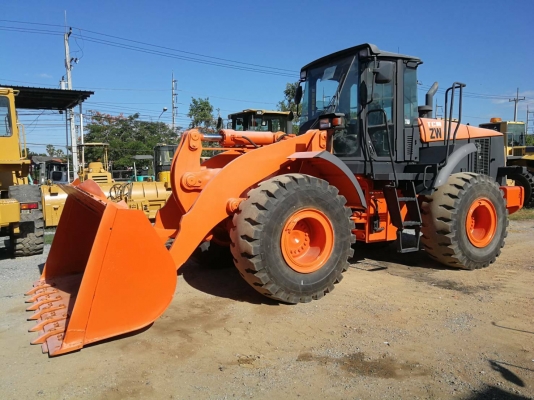 รถตัก เก่านอก ขายถูก TCM ZW220 นำเข้าจากญี่ปุ่น สภาพสวย ราคาไม่แพง โทร.090-986-2521 อ๊อบ