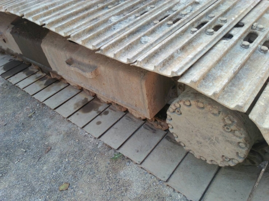 ขายแบคโฮ KOMATSU PC 200-7 แอร์ไฟฟ้าเต็ม สภาพสวย สนใจโทร 081-970-1072