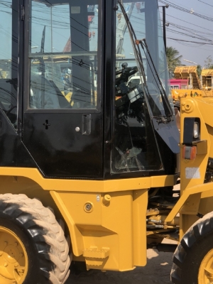 ขายรถตักล้อยาง CAT 902B (เทียบเท่า WA40) นำเข้าเองจากญี่ปุ่น สภาพสวยพร้อมใช้ มีVDOการทำงานครับ