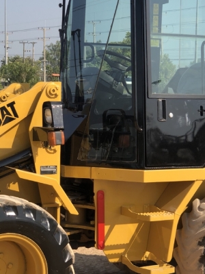 ขายรถตักล้อยาง CAT 902B (เทียบเท่า WA40) นำเข้าเองจากญี่ปุ่น สภาพสวยพร้อมใช้ มีVDOการทำงานครับ