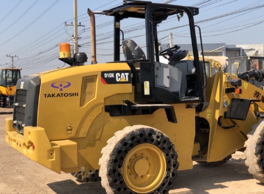 ขายรถตักล้อยาง CAT 910K ปี 2015 แขนยาวพิเศษ นำเข้าเองจากญี่ปุ่น สภาพสวยพร้อมใช้งาน มีVDOการทำงานครับ