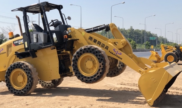 ขายรถตักล้อยาง CAT 910K ปี 2015 แขนยาวพิเศษ นำเข้าเองจากญี่ปุ่น สภาพสวยพร้อมใช้งาน มีVDOการทำงานครับ