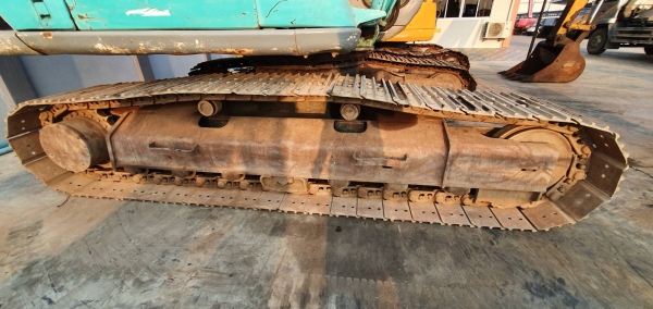 SK200mark5-super. รถนอกยังไม่ได้ใช้ในไทยราคา850,000 สนใจโทร081-989-1989หรั่งครับ