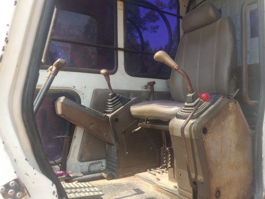 ขายด่วน HITASHI EX200-1 สภาพสวย บอดี้เดิมๆ มีระบบหัวแย็ค โซ่ช่วงล่างสวยพร้อมใช้งาน รถทำงานไม่มีโหลด เครื่องเดิมปั้มเดิม แอร์เย็น เอกสารสัญญาซื้อขาย  สนใจสอบถามไว้ใช้งาน  093 0764943  K ตั้ม