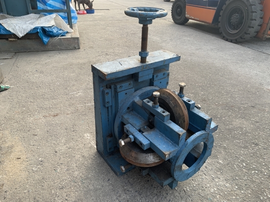 ขายเครื่องดัด-คลึงเหล็กเส้น สภาพสวย แท่นแข็งแรง พร้อมใช้งาน ขายเครื่องดัด-คลึงเหล็กเส้น สภาพสวย แท่นแข็งแรง พร้อมใช้งาน