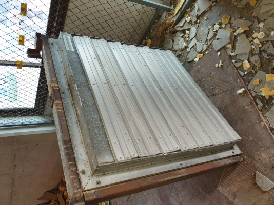 พัดลมโรงงานขนาด40นิ้วมี5ตัวๆละ4000บาท