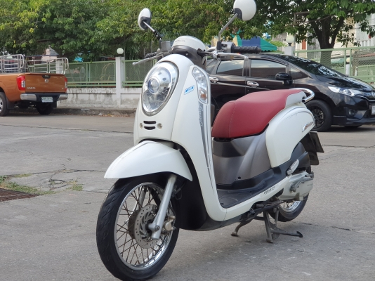 Scoopy i 2013 รถบ้านเครื่องเดิม เครื่องเงียบ สตาดมือ ชุดมีรอยตามการใช้งาน ขายตามสภาพ มีเล่มชุดโอนครบ